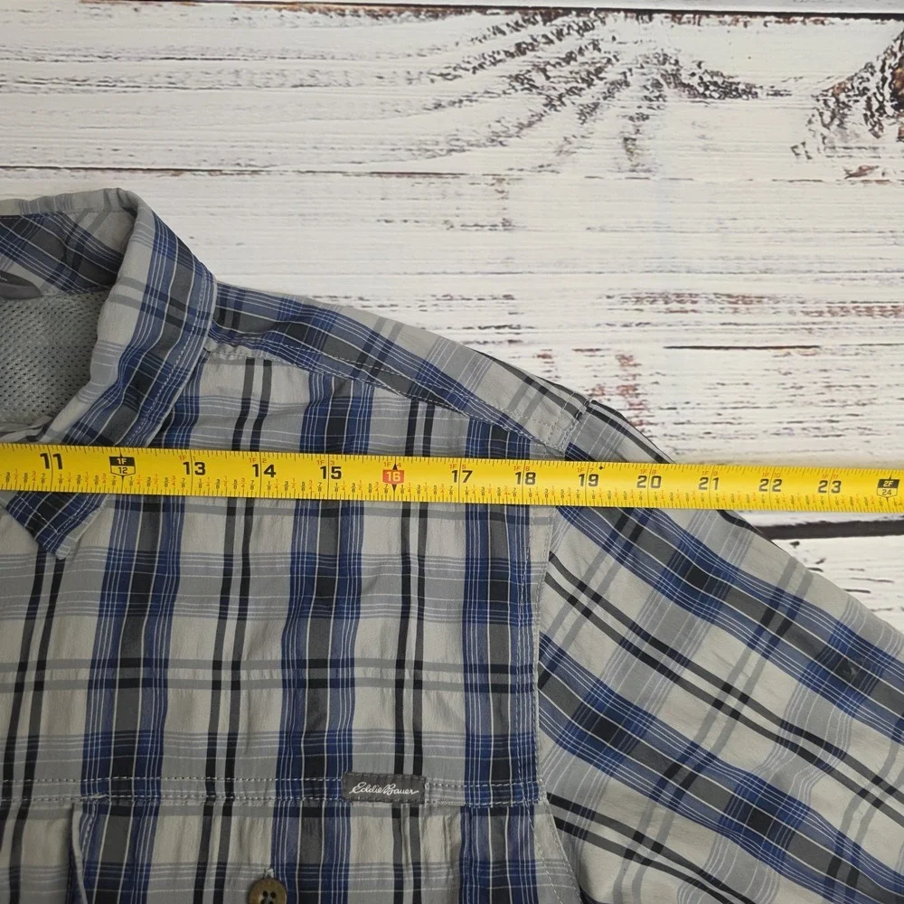 Eddie Bauer Travex Shirt Mens Medium Blue Plaid Long Sleeve Button Up Seersucker